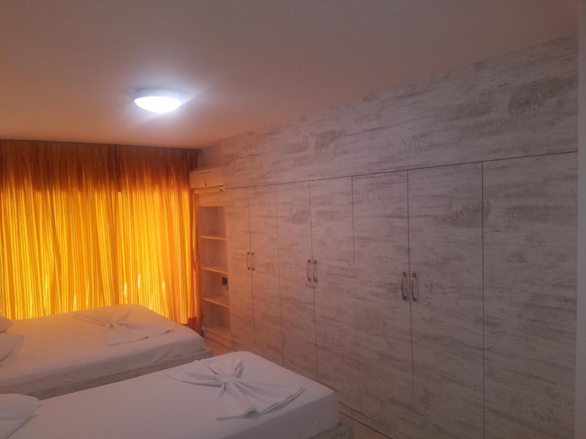 Apartamente Duplex Berti Sarandë エクステリア 写真